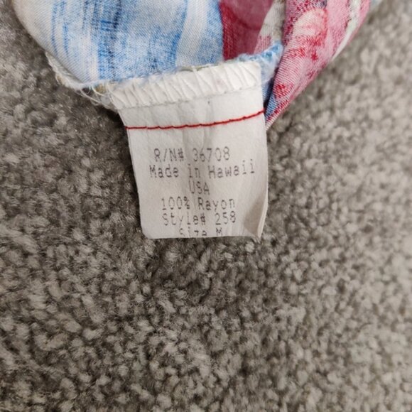 Kalaheo Men's Button Down Hawaiian Shirt Size Medium Christmas Tropical Holidays - Picture 10 of 10